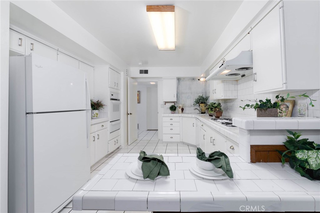 20308 Collegewood Drive