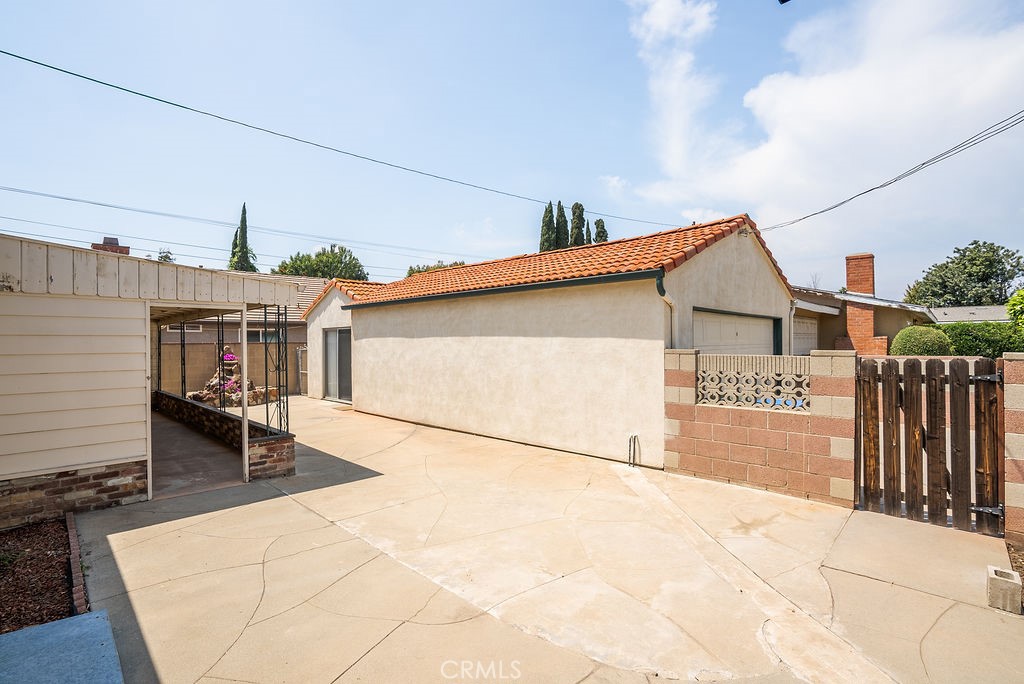 10525 Olive Street