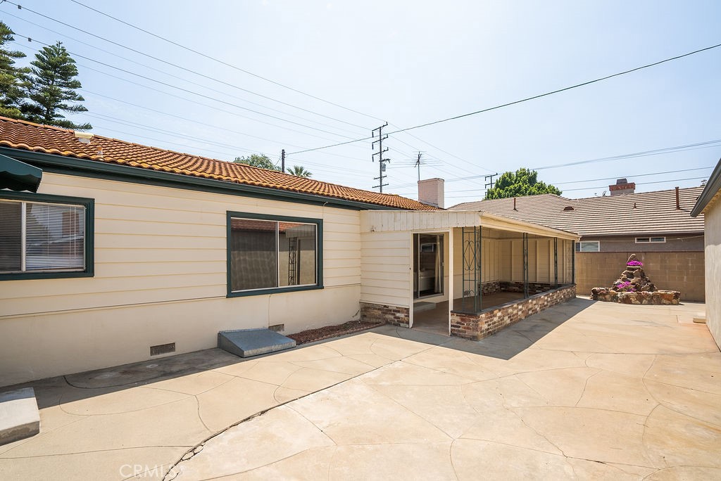 10525 Olive Street