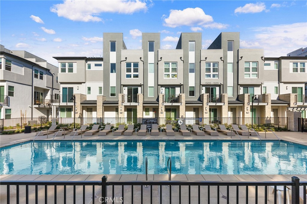 1315 W Cara Drive
