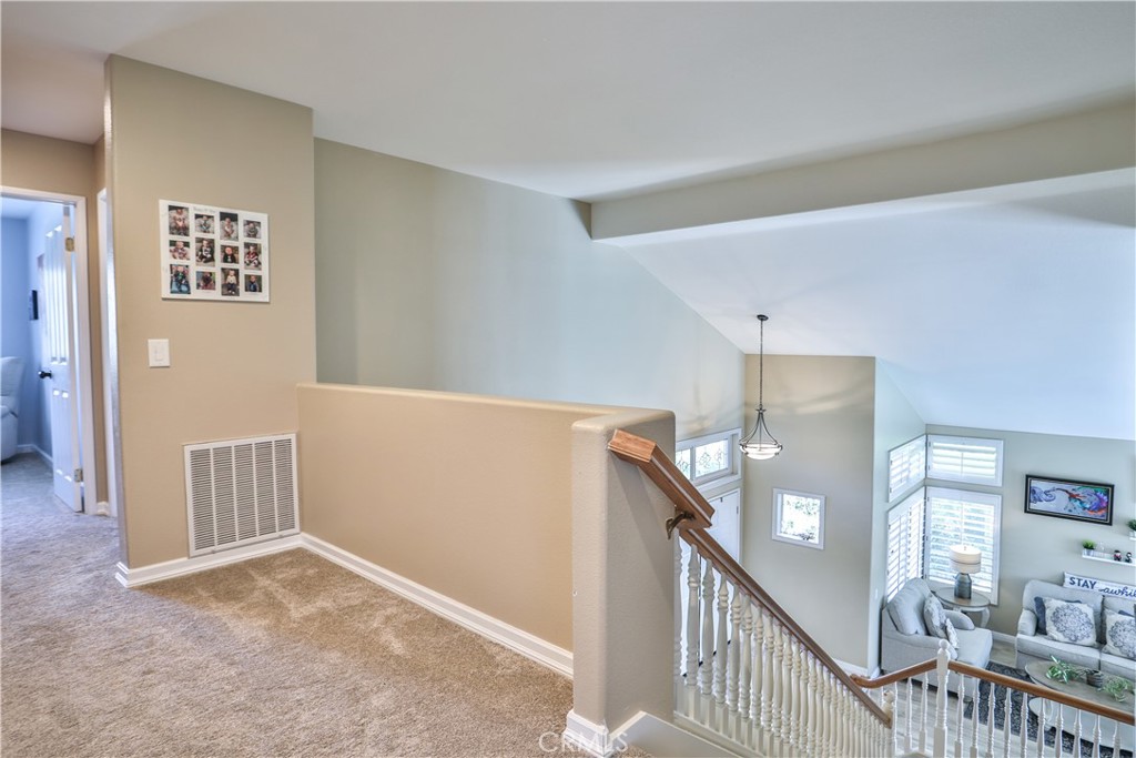 15043 Avenida Compadres