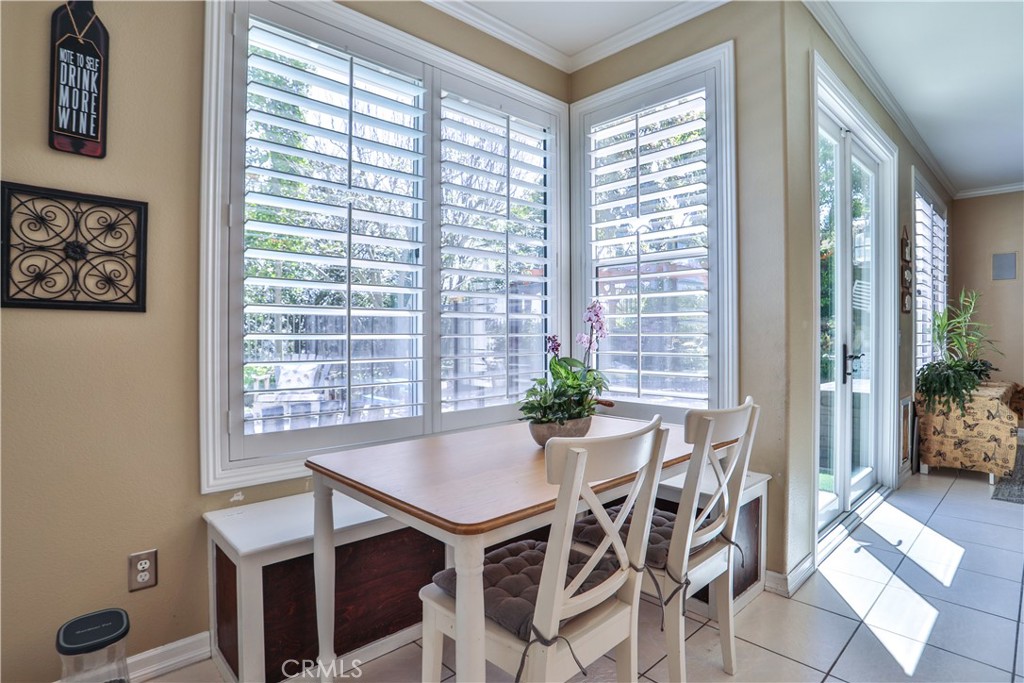 15043 Avenida Compadres