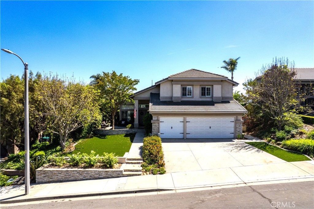 15043 Avenida Compadres