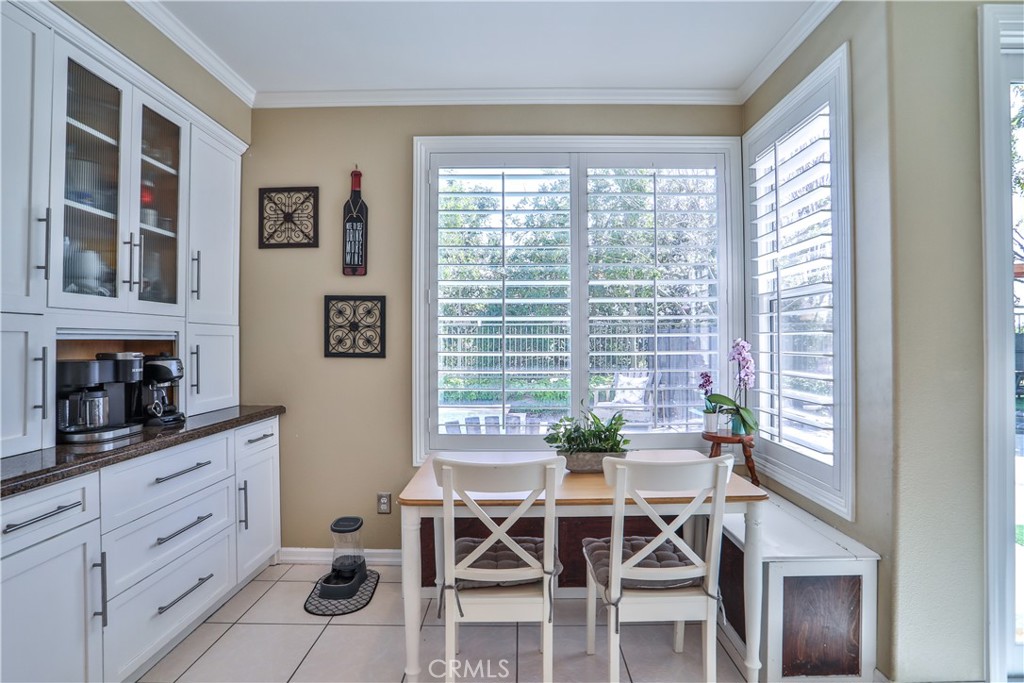 15043 Avenida Compadres