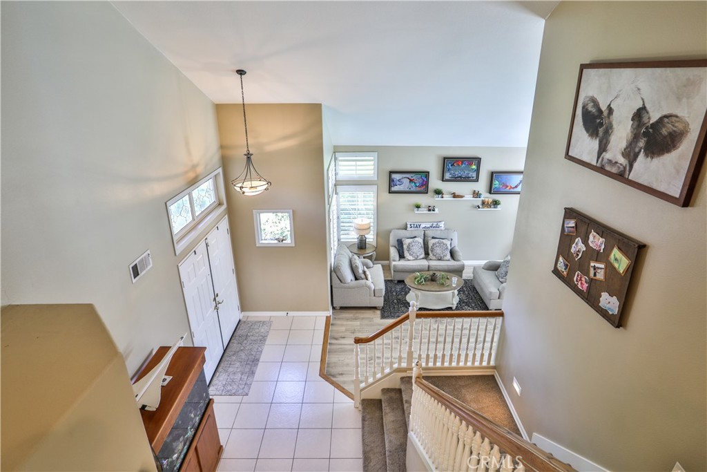 15043 Avenida Compadres