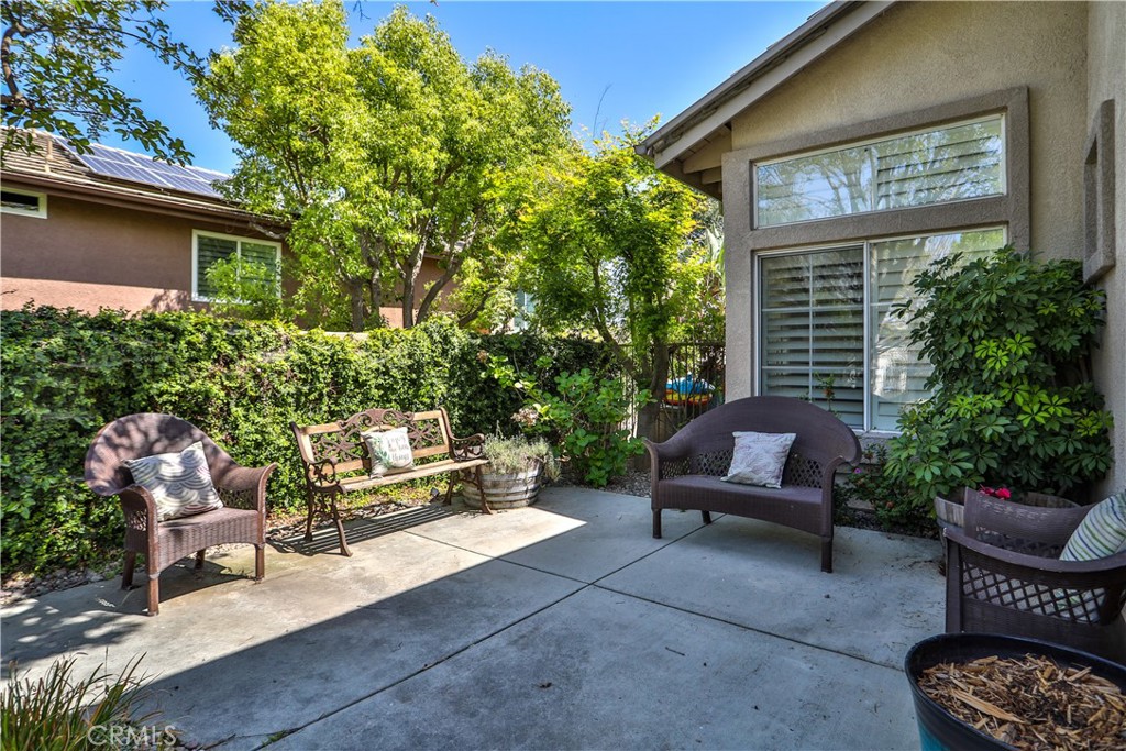 15043 Avenida Compadres