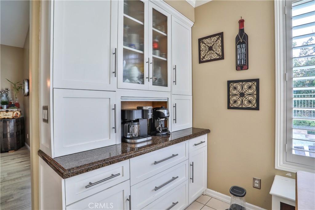 15043 Avenida Compadres