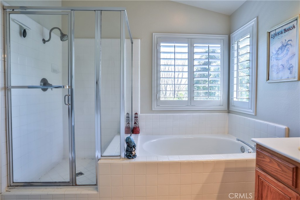 15043 Avenida Compadres