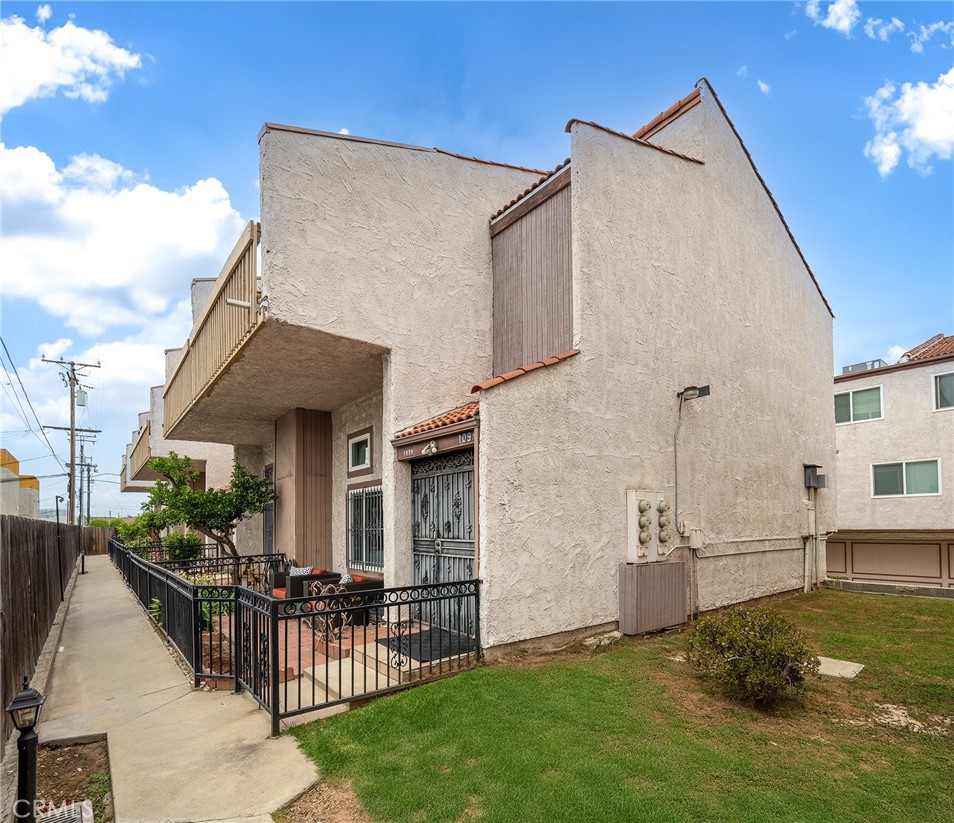 109 N Nicholson Avenue A