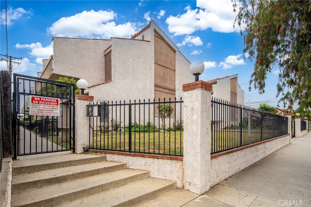 109 N Nicholson Avenue A