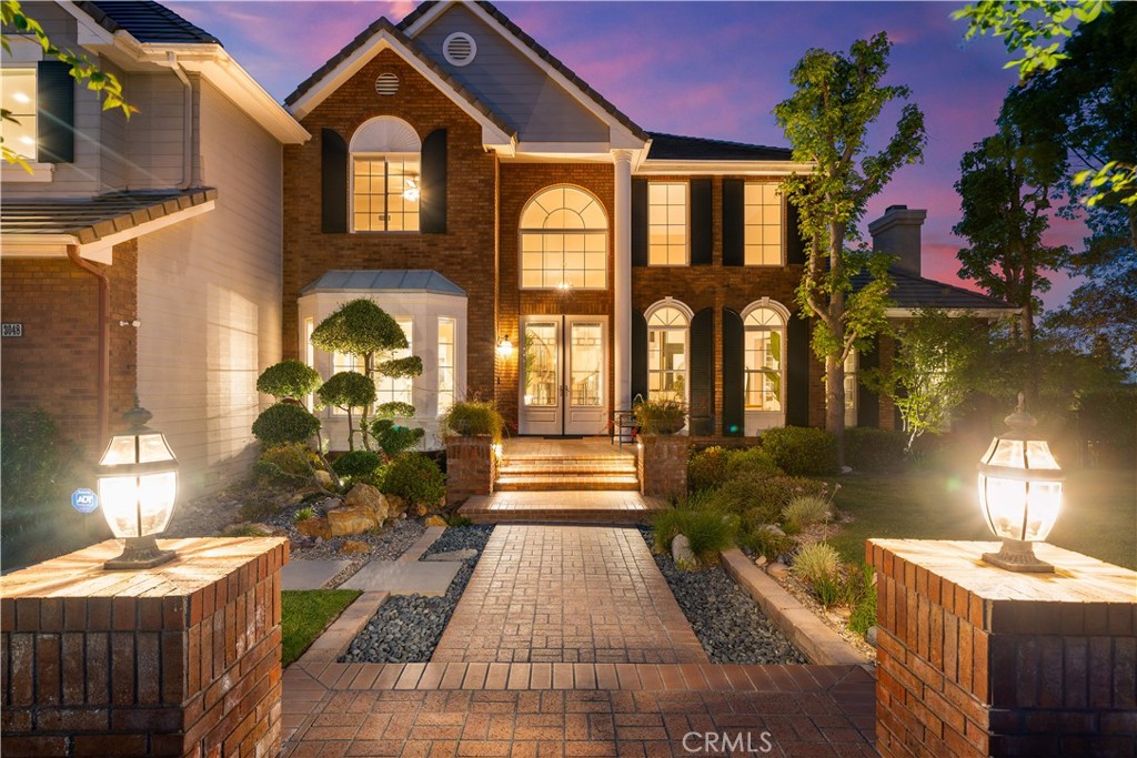 3048 Street Of The Chimes