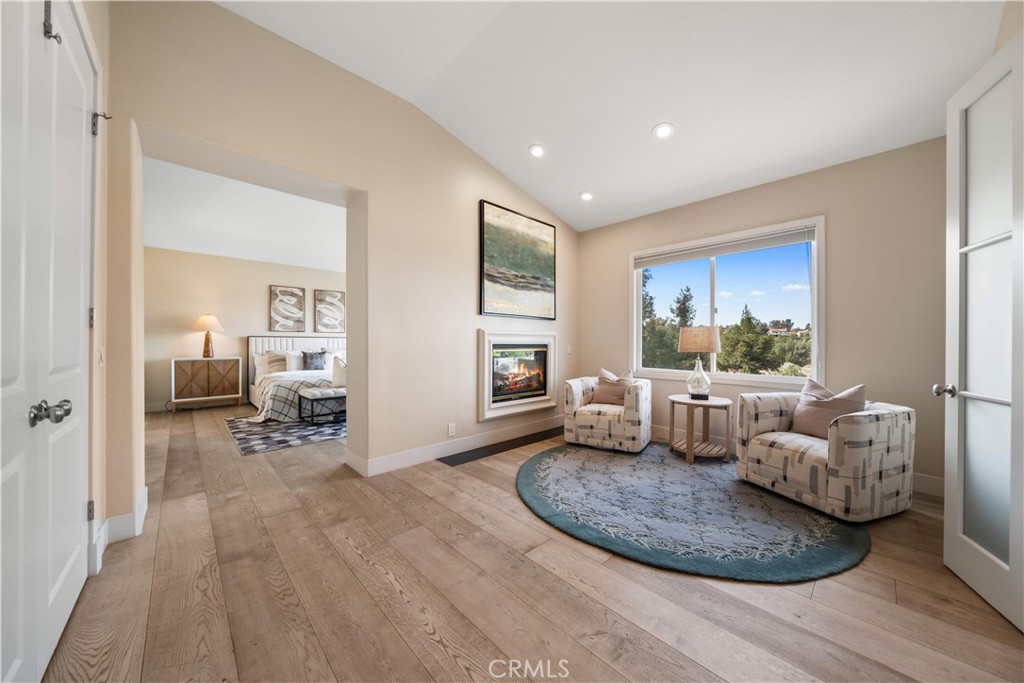 3048 Street Of The Chimes