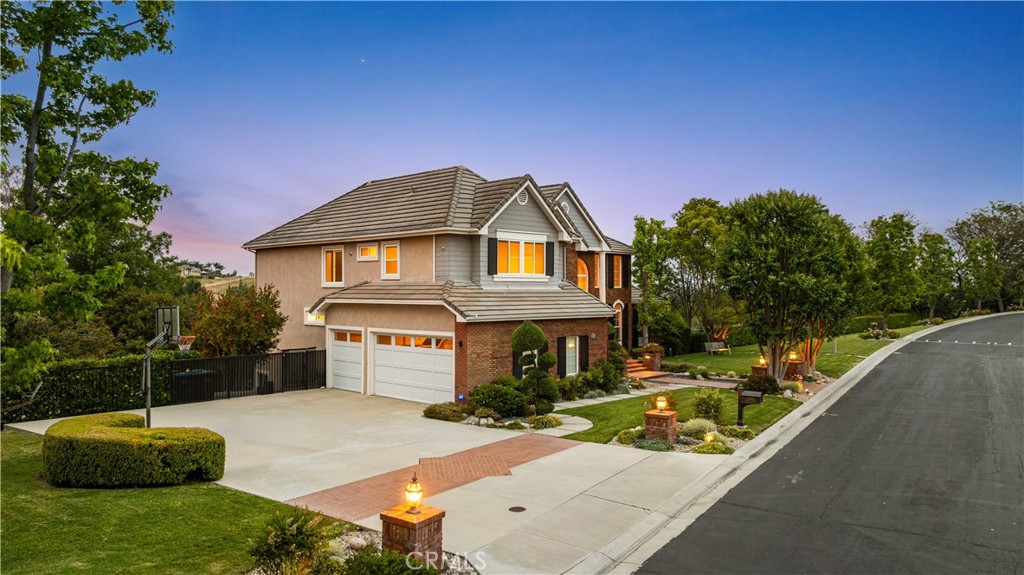 3048 Street Of The Chimes