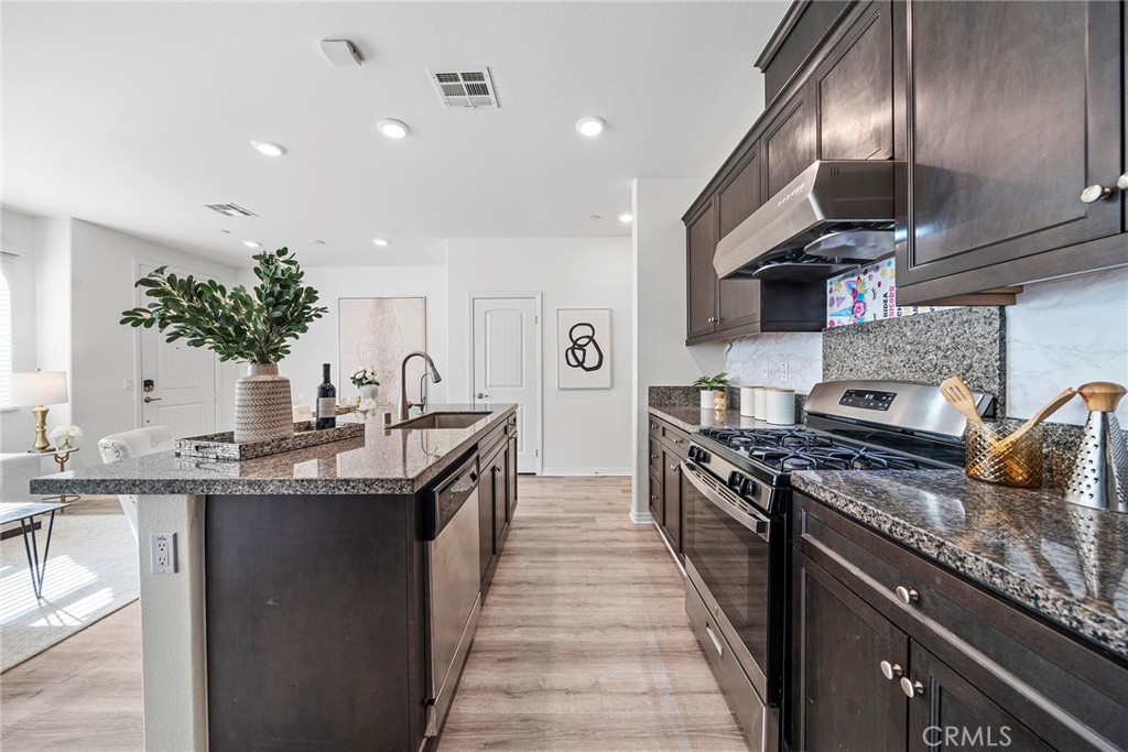 16022 Voyager Avenue