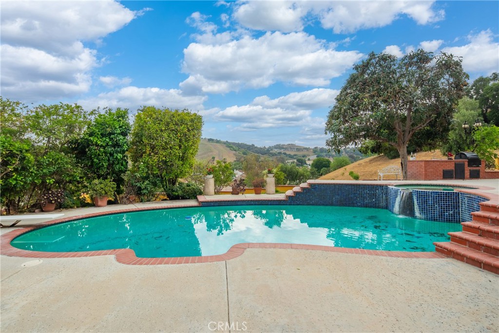 2545 Scenic Ridge Drive