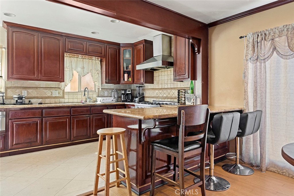 3339 Dorchester Avenue