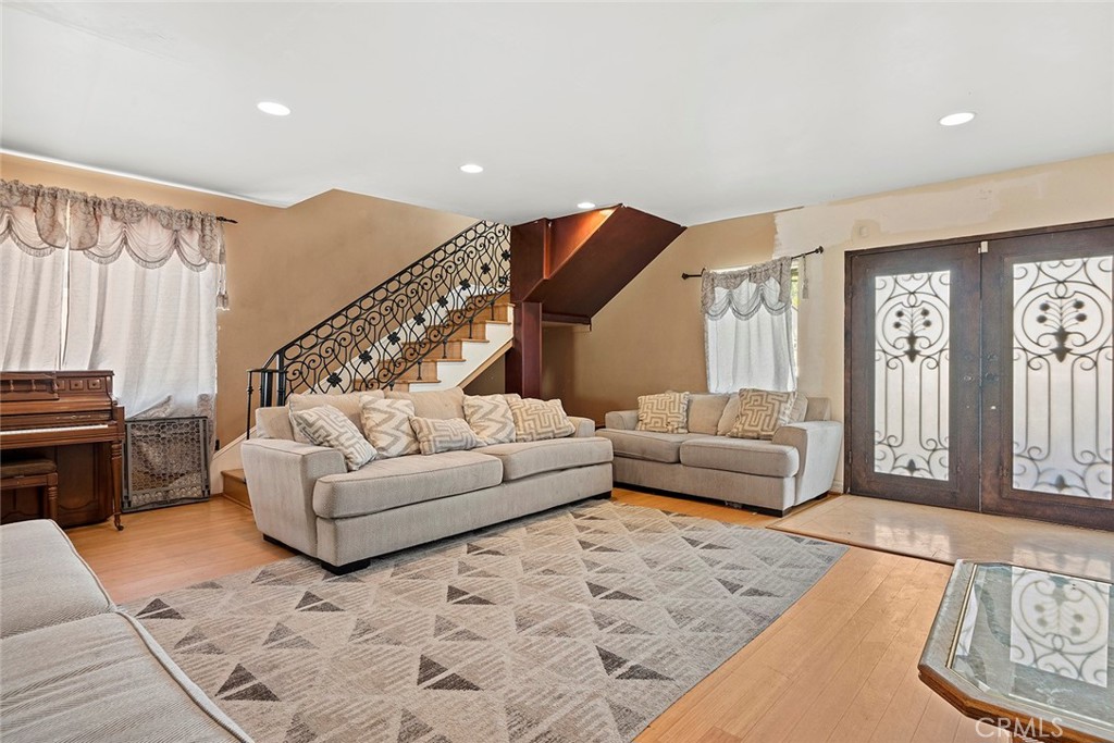 3339 Dorchester Avenue