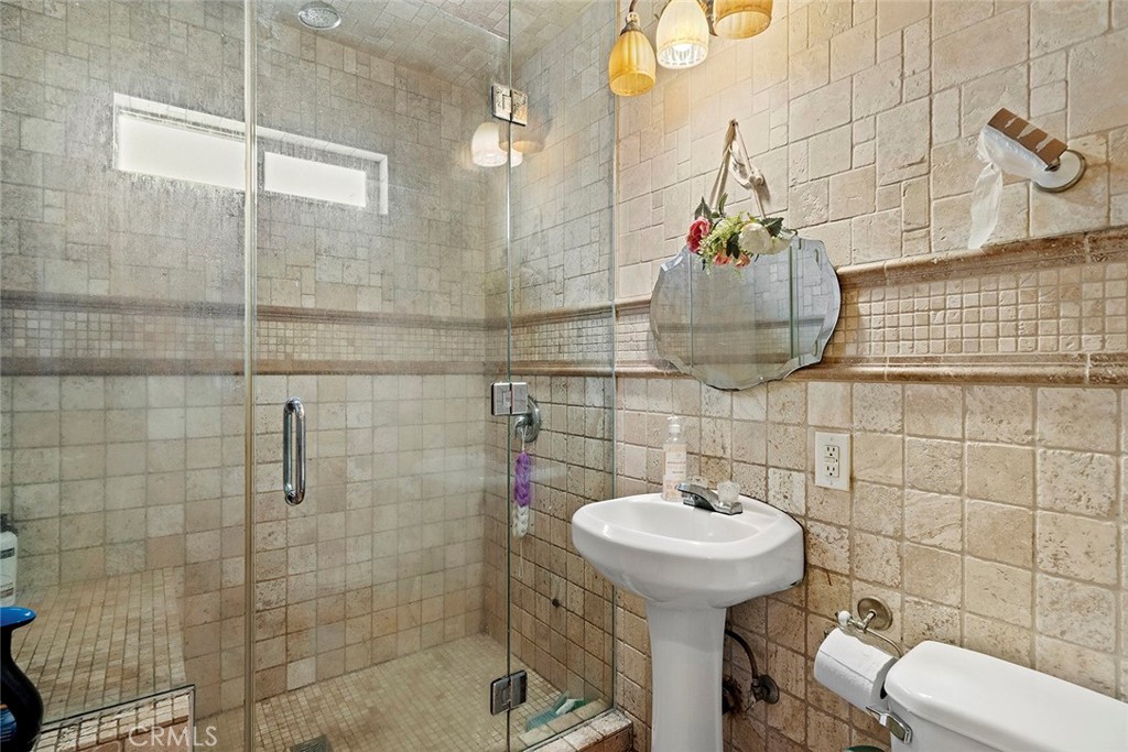 3339 Dorchester Avenue