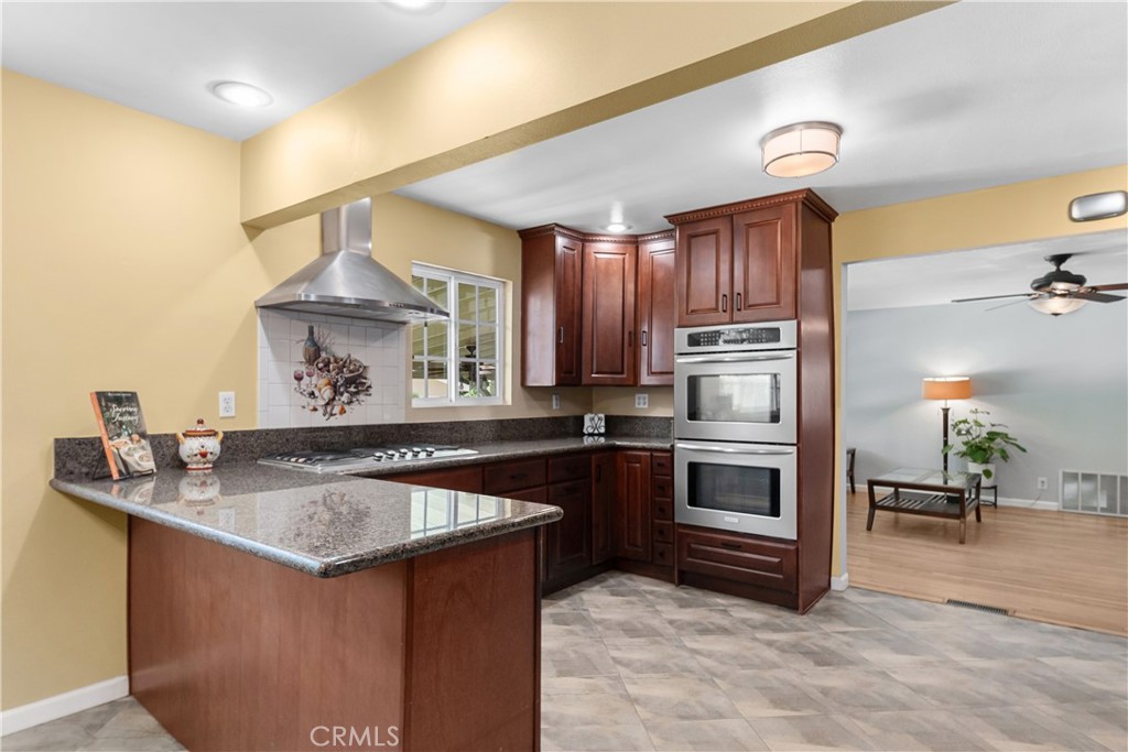 644 E Mountain View Avenue