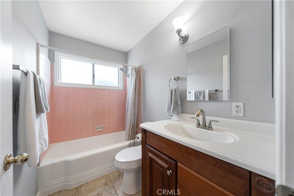 644 E Mountain View Avenue