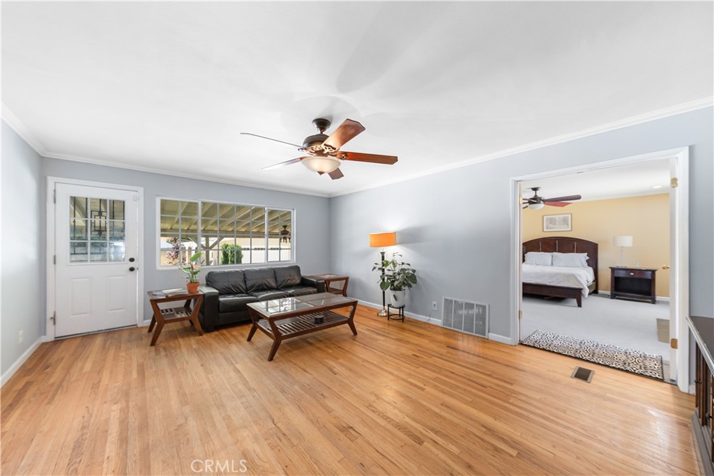 644 E Mountain View Avenue