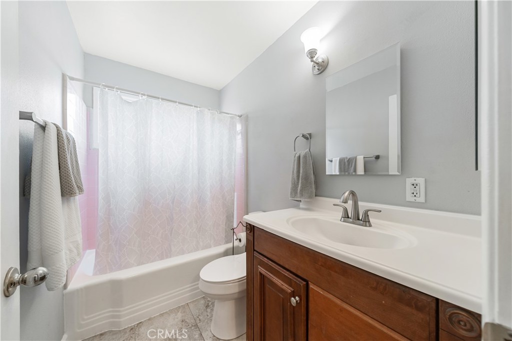 644 E Mountain View Avenue