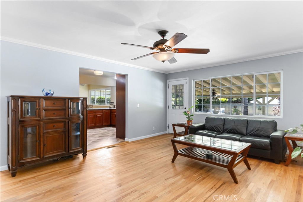 644 E Mountain View Avenue