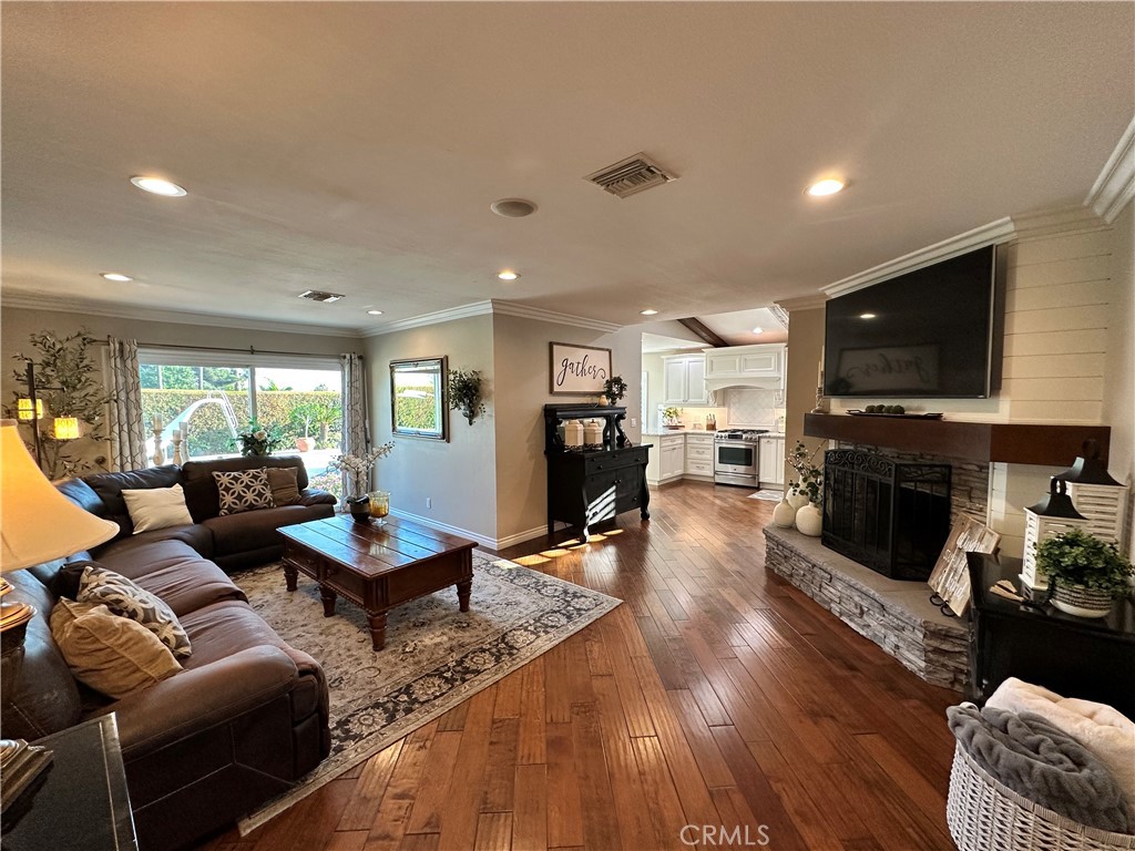 832 Prima Vera Road