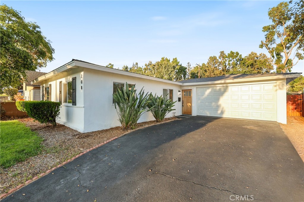 208 S Gaffney Avenue