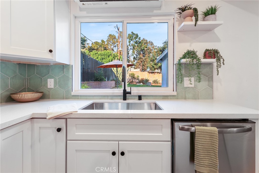 208 S Gaffney Avenue