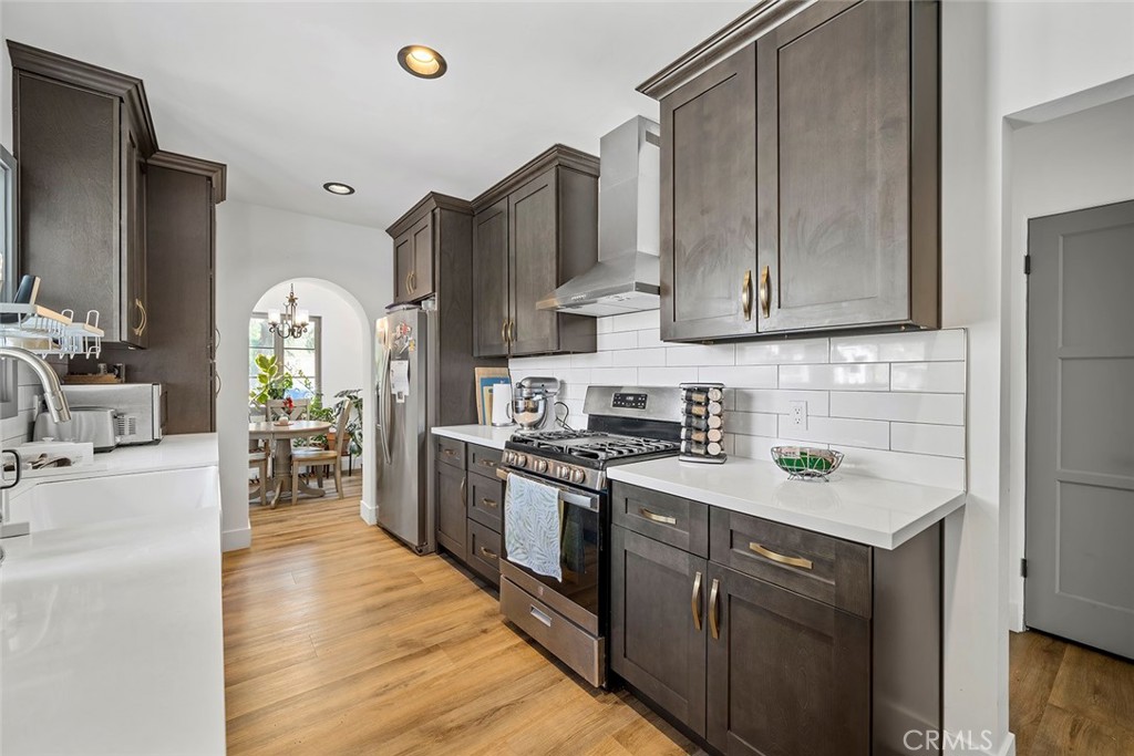 847 W Edgehill Road