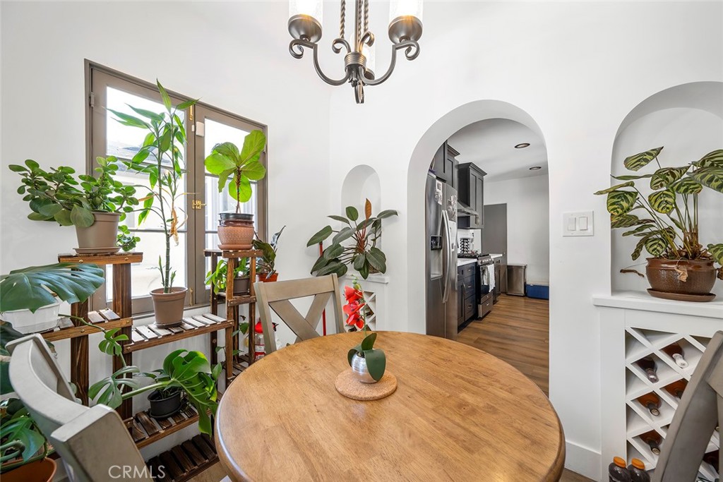 847 W Edgehill Road