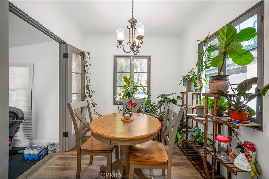 847 W Edgehill Road