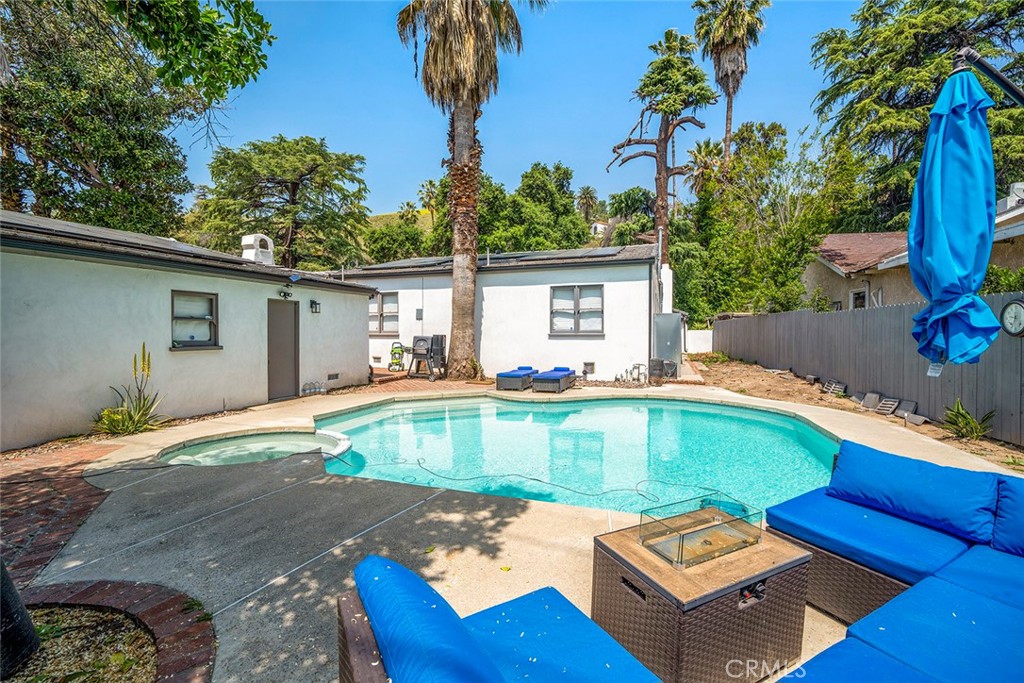 847 W Edgehill Road