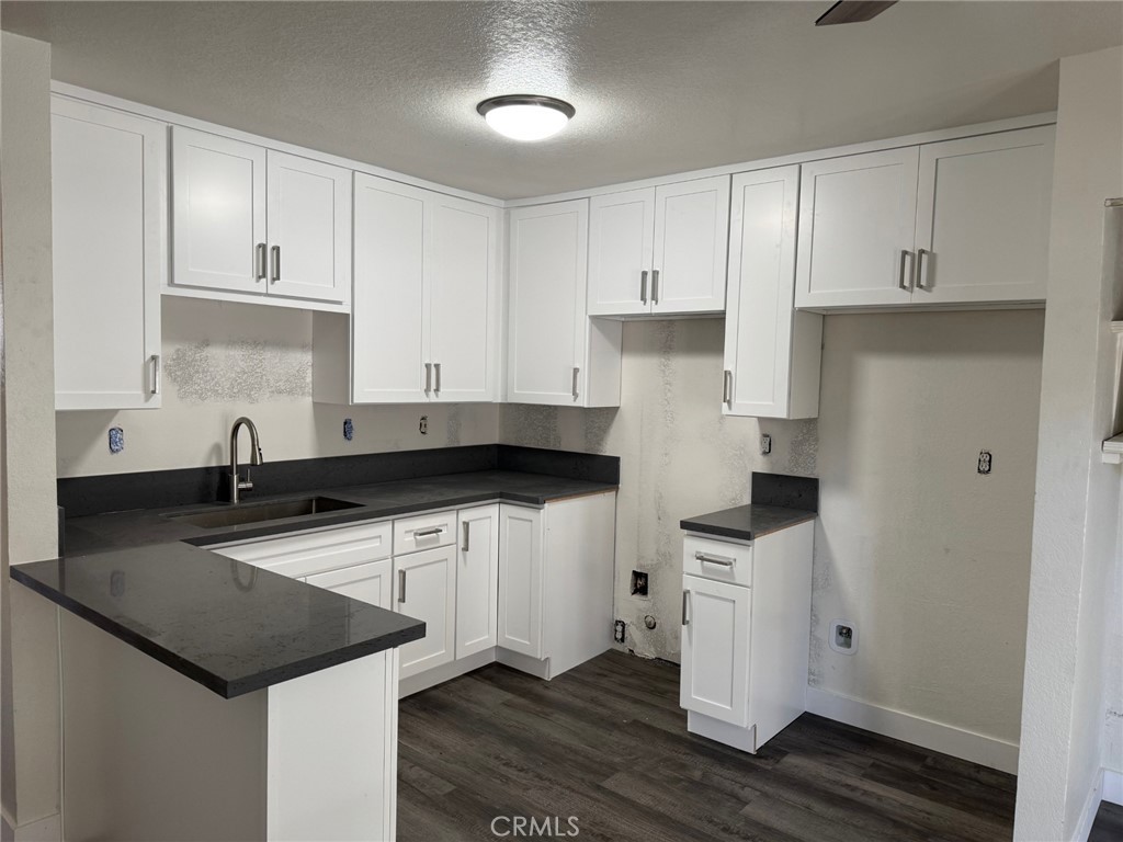 418 N Cerritos Avenue