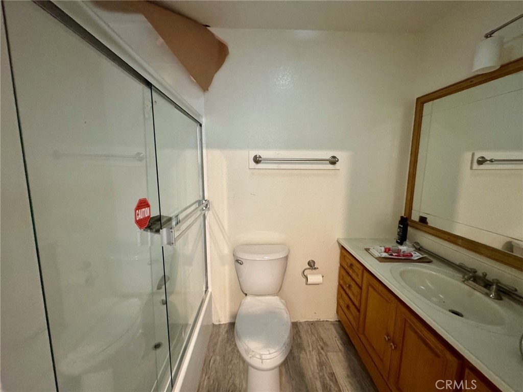 418 N Cerritos Avenue