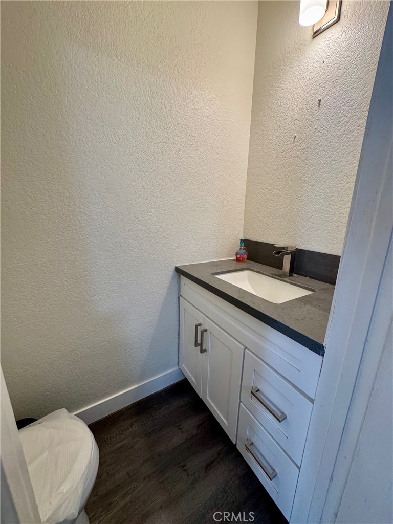 418 N Cerritos Avenue