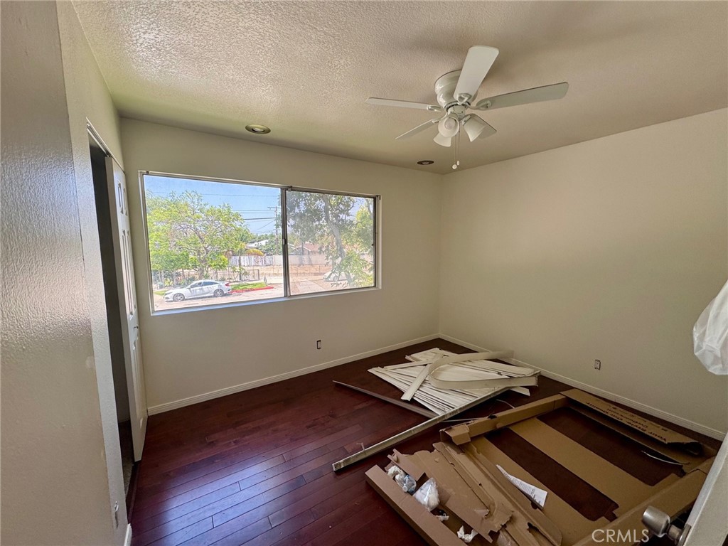 418 N Cerritos Avenue