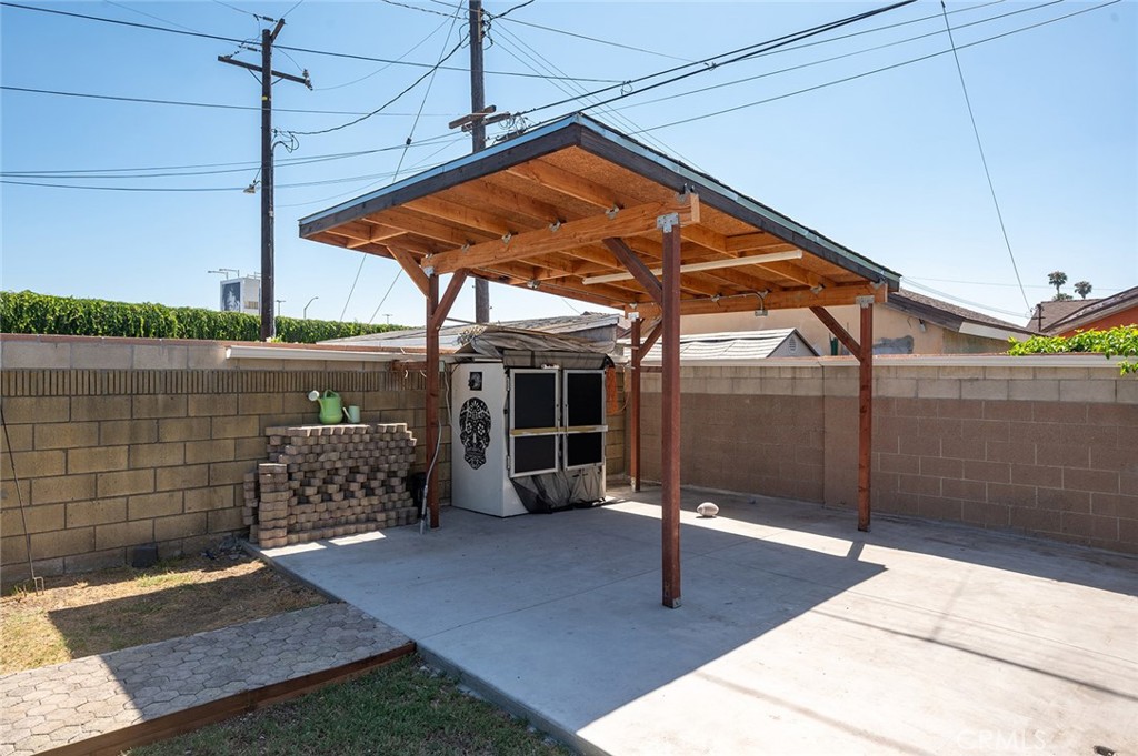 117 N Morada Avenue