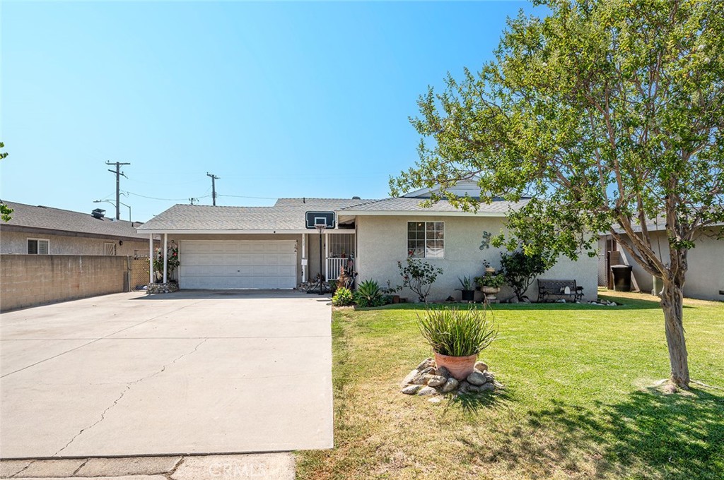 117 N Morada Avenue