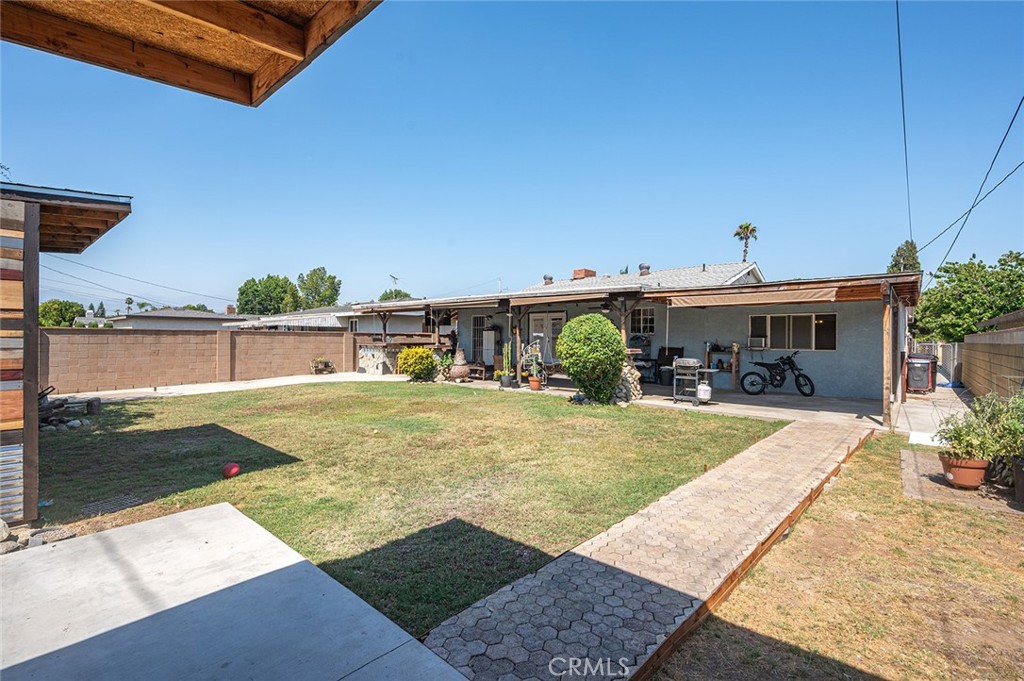 117 N Morada Avenue