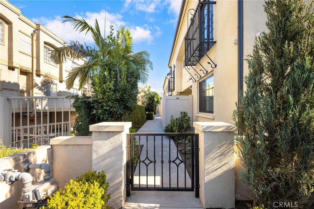312 California Street A