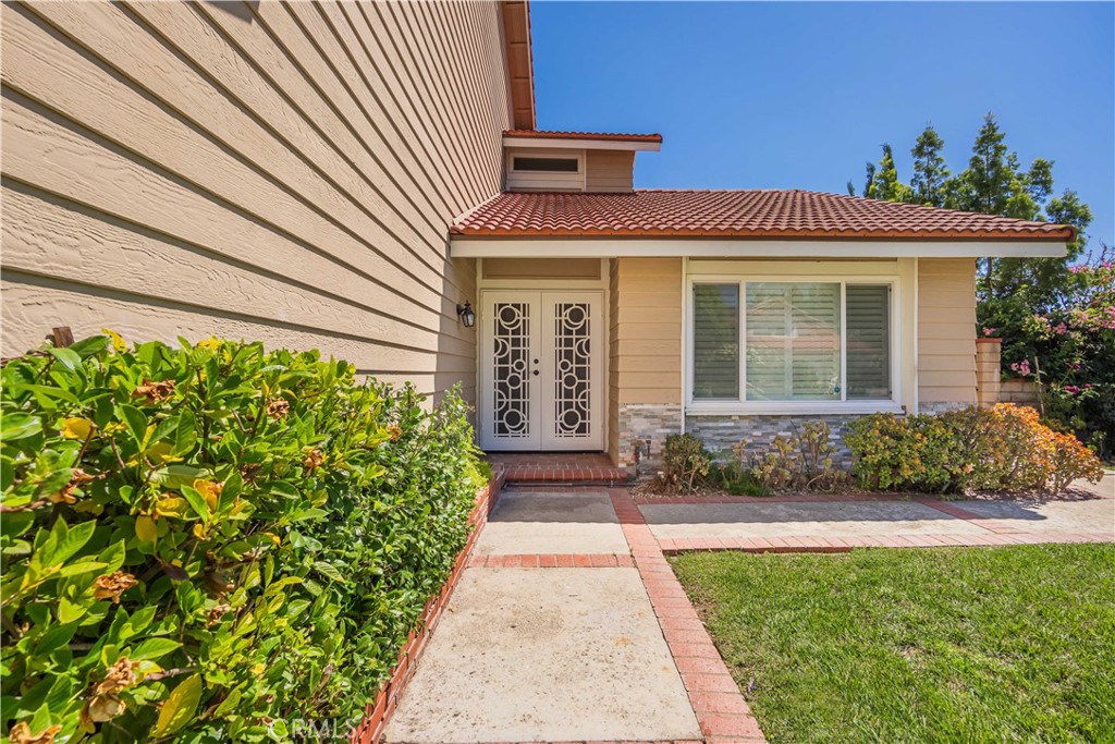 653 Rocking Horse Road