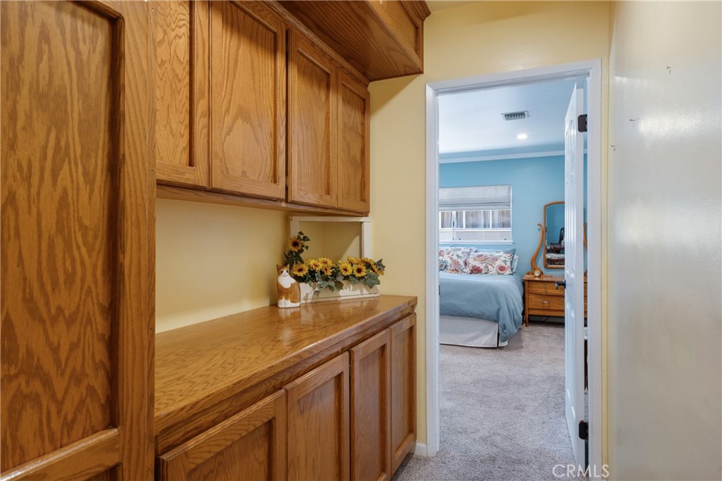 577 S Albertson Avenue