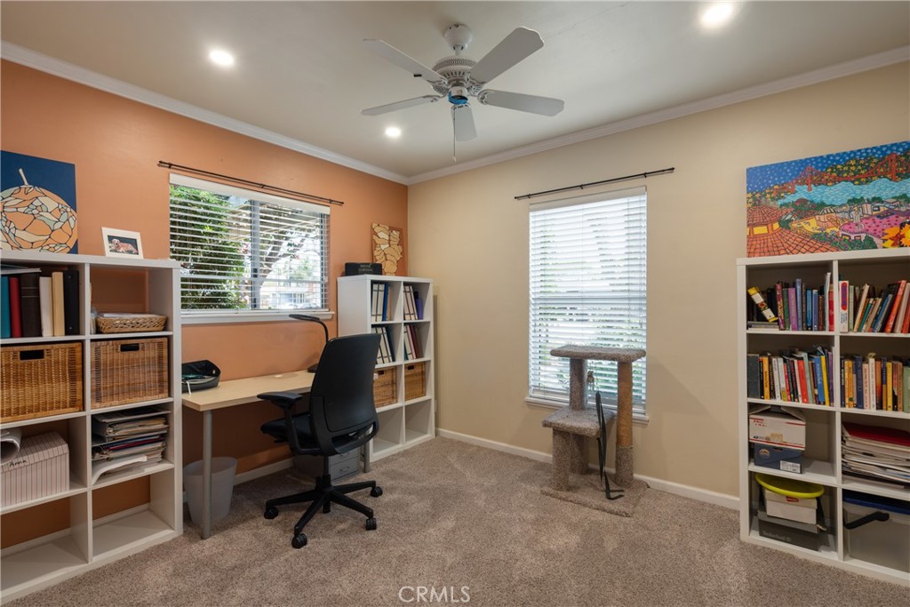 577 S Albertson Avenue