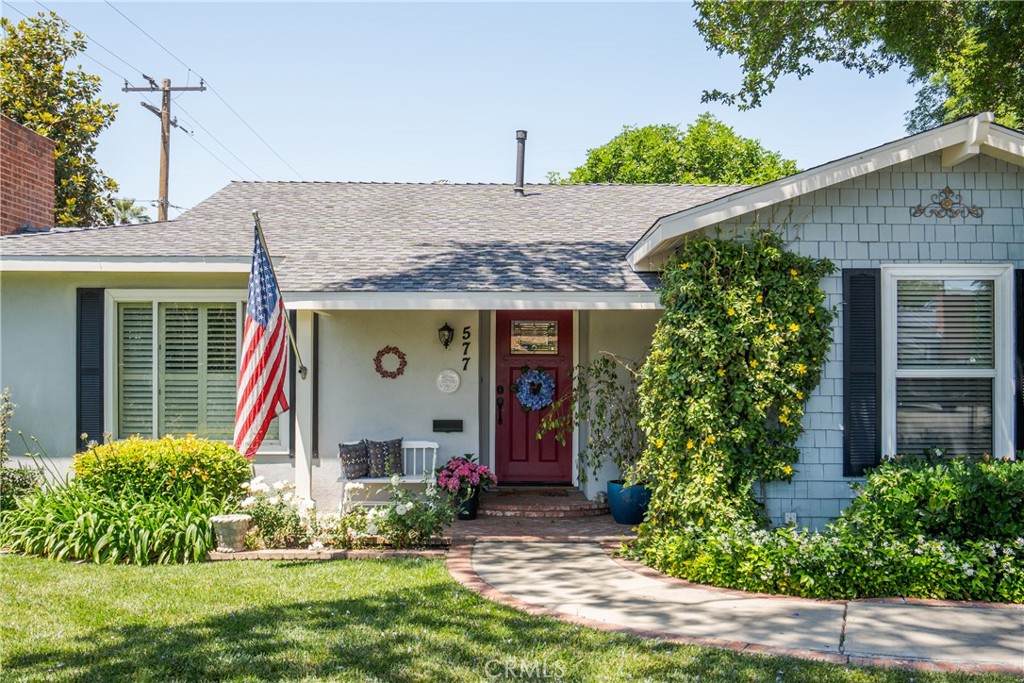 577 S Albertson Avenue