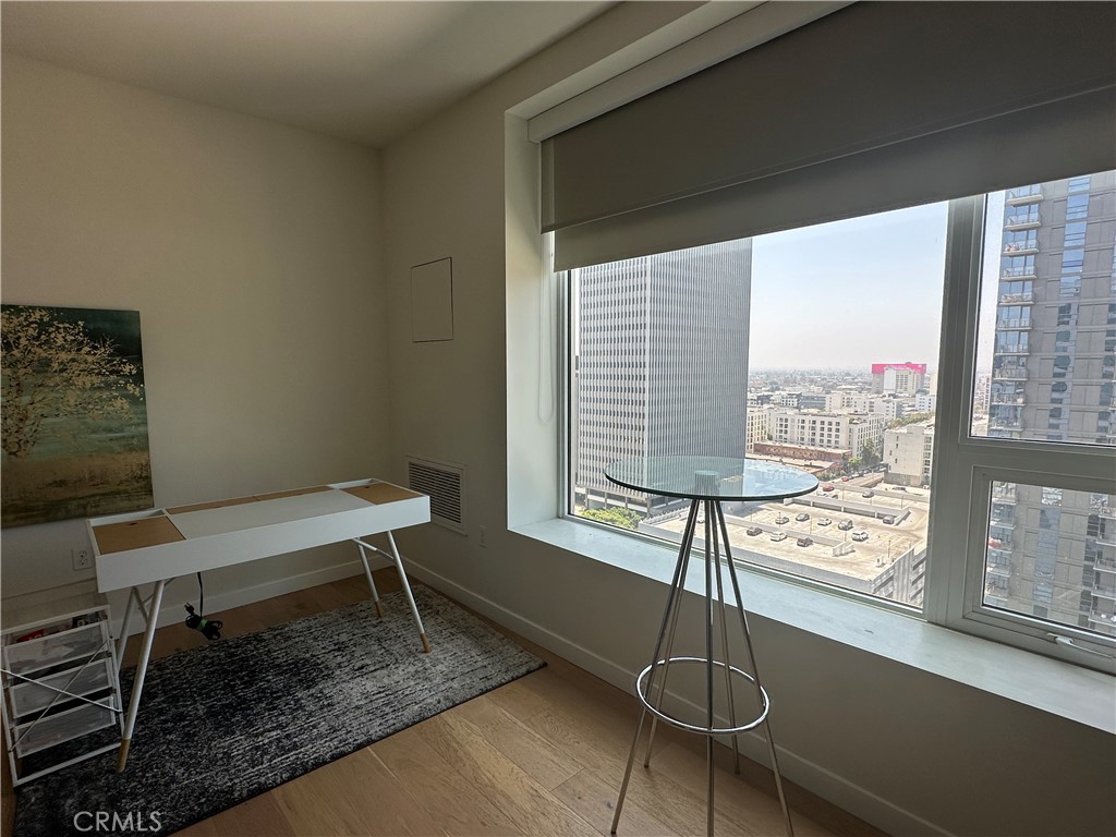 1050 S Grand Avenue 1705