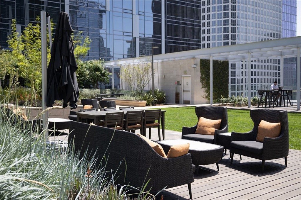 877 Francisco Street 1105