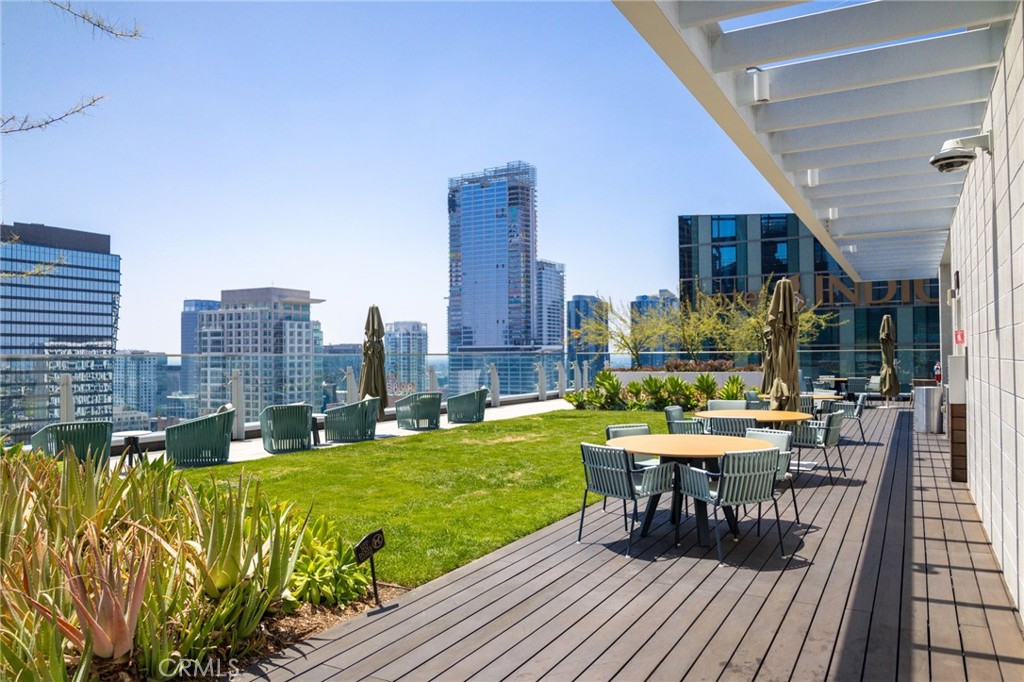 877 Francisco Street 1105