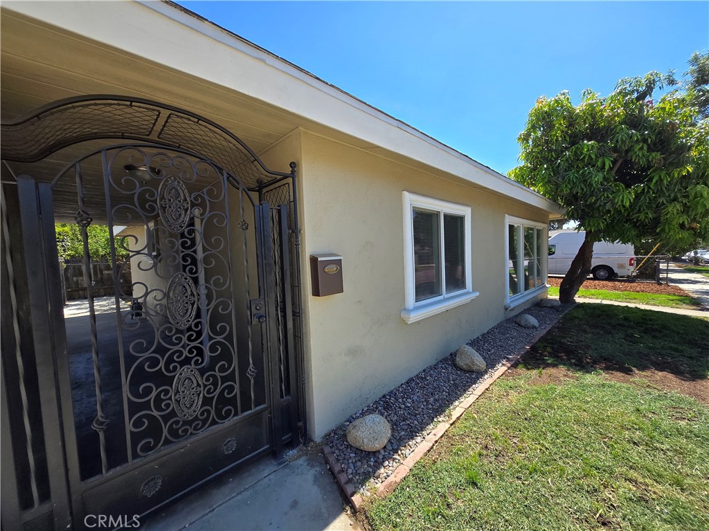 1013 S Palm Avenue 1
